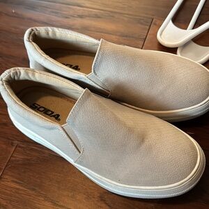 Women's Soda slip on shoes